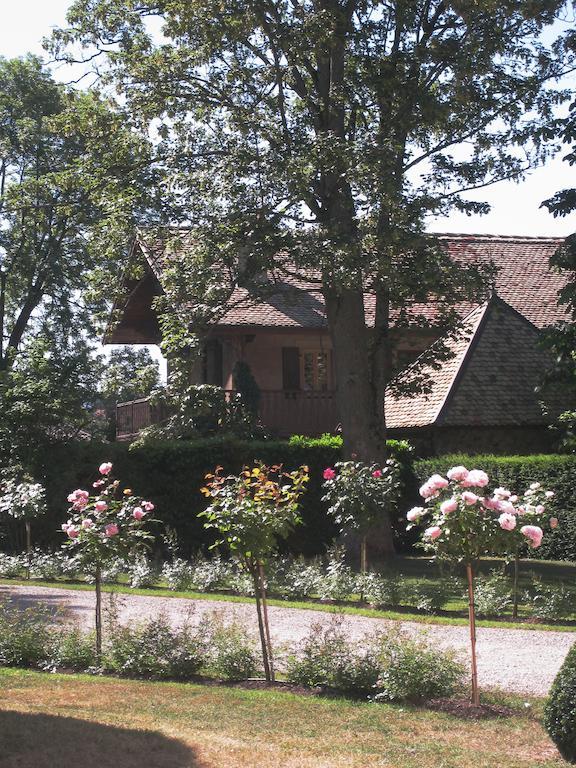 Chateau De Veigy Hotel Exterior photo