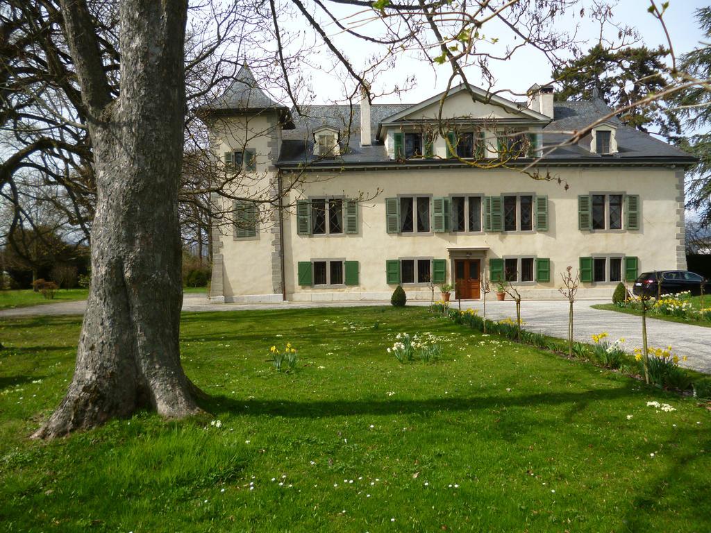 Chateau De Veigy Hotel Exterior photo